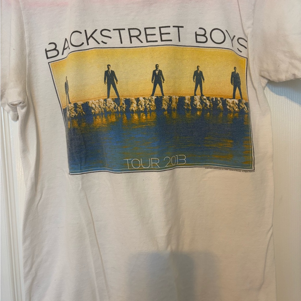 Vintage! BSTB White Graphic Tour T-Shirt - Yellow/Blue Print